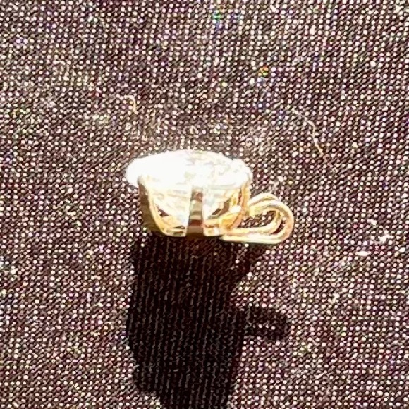 14K Gold Heart shaped CZ Pendant - Picture 4 of 6